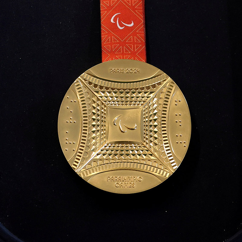 Médaille En Or Des Jeux Olympiques Paris 2024 - Réplique Officielle Ou Souvenir - Médaille